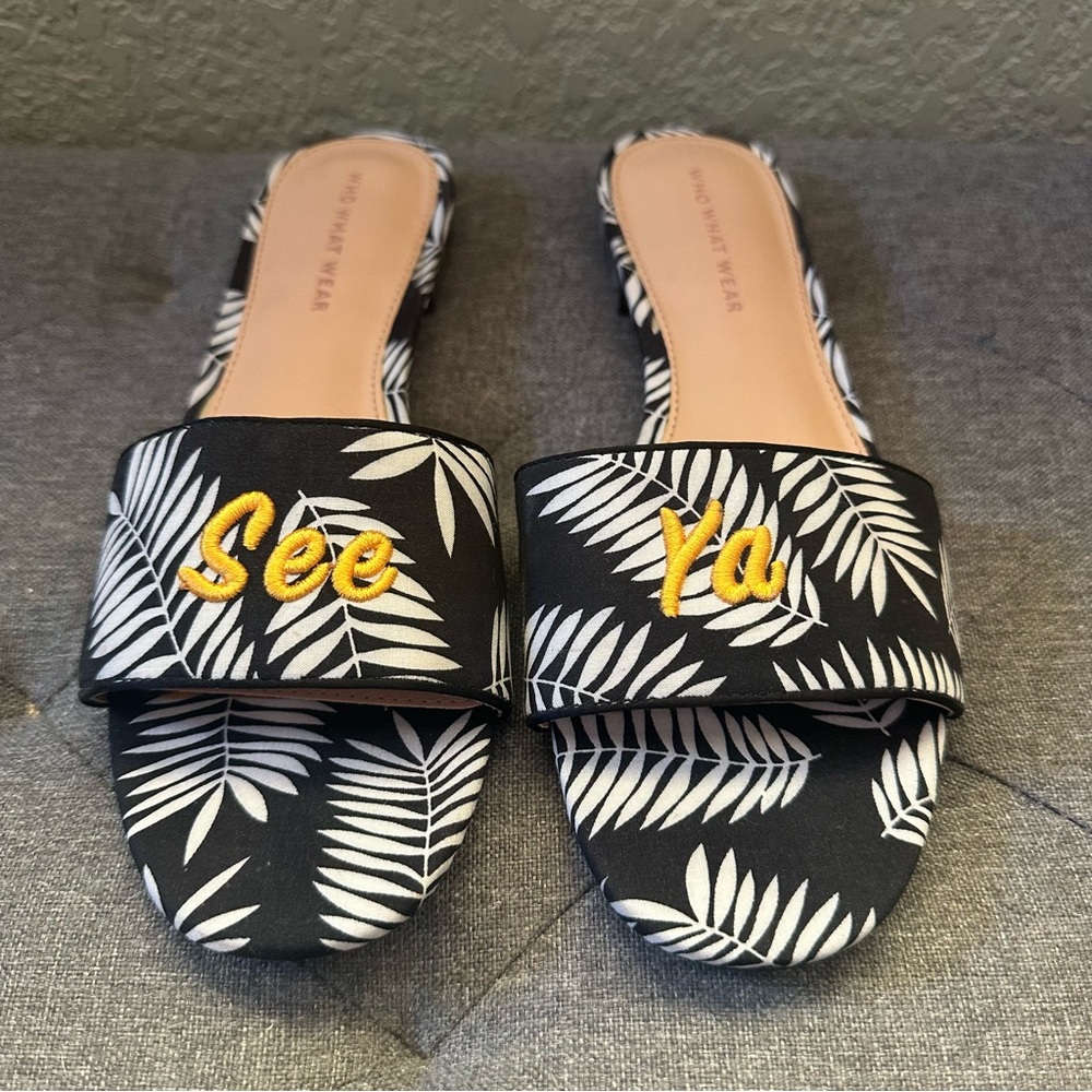 Mule sandals